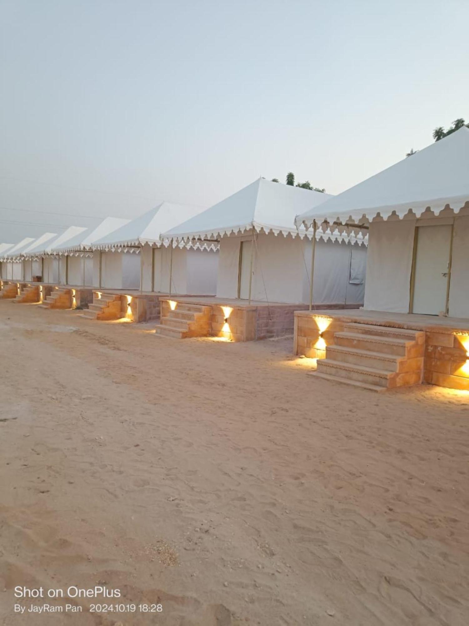 Sam Dunes Desert Luxury Camp & Resort Jaisalmer Buitenkant foto